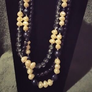 Vintage Faux Pearl , Blue Bead Necklace 13 Inch